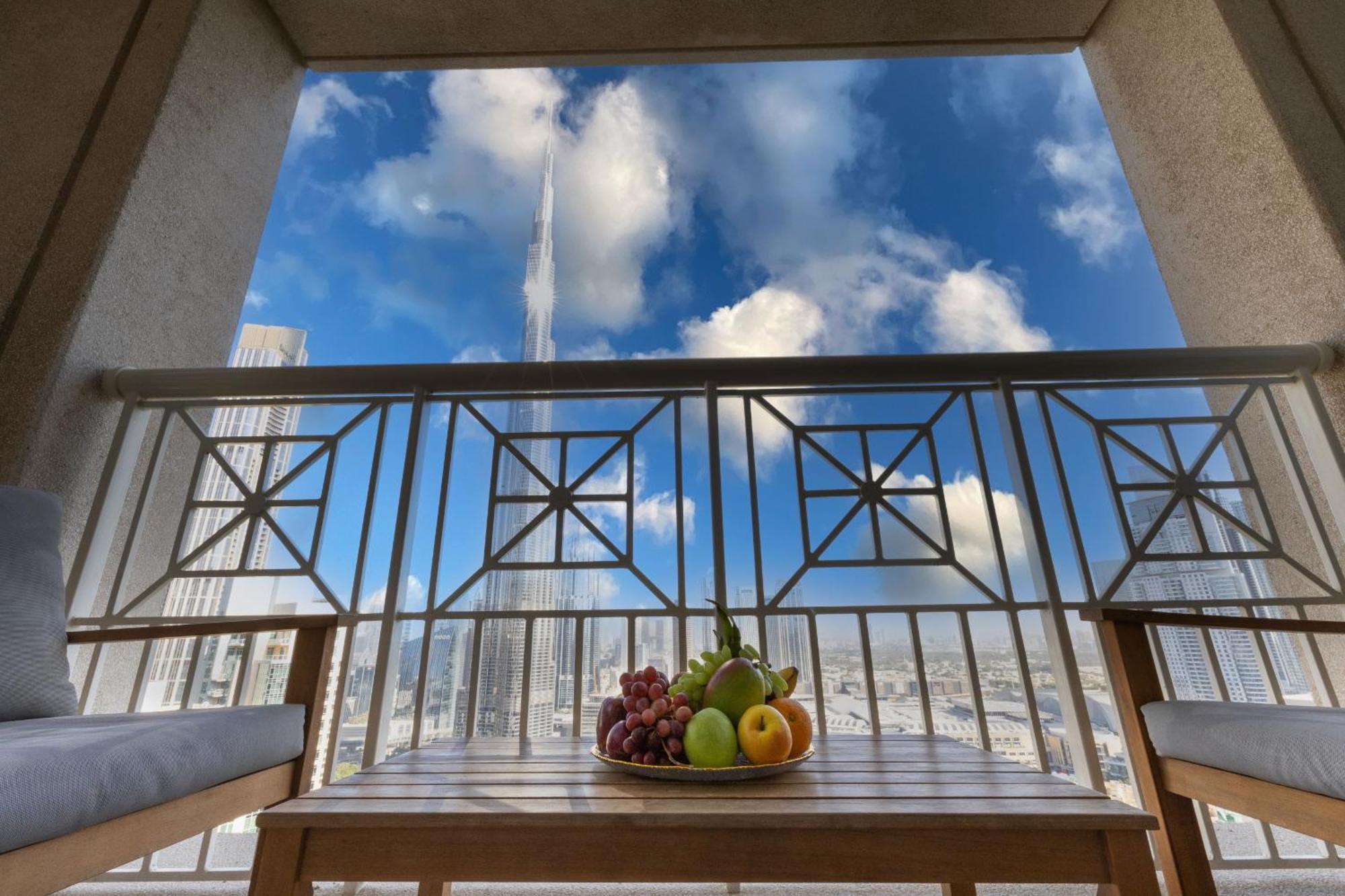 Signature Burj Khalifa View Residence Dubai Exterior photo
