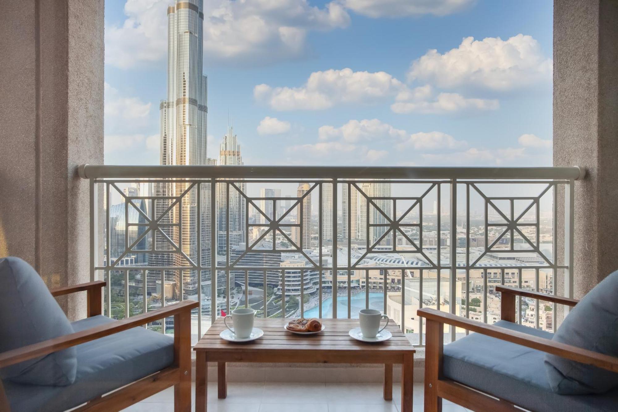 Signature Burj Khalifa View Residence Dubai Exterior photo